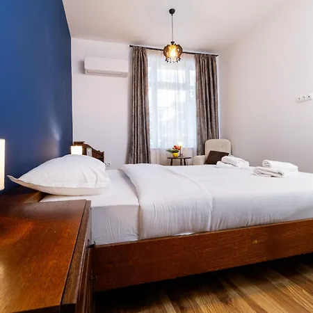 Center Retro Chic Kapana 2-bed Lägenhet *