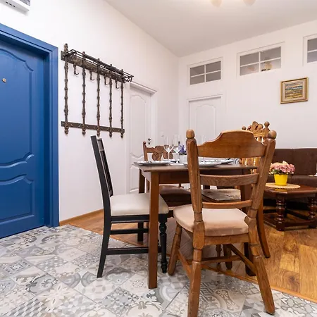 Center Retro Chic Kapana 2-bed Апартаменты Пловдив
