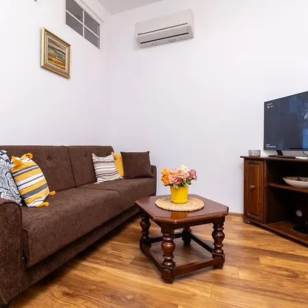 Center Retro Chic Kapana 2-bed Lägenhet *